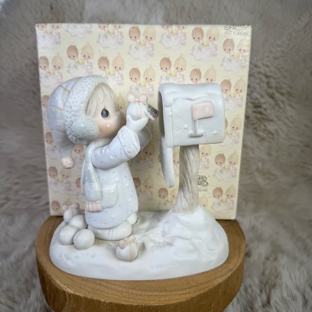 Precious Moments I’m Sending You A White Christmas Figurine
